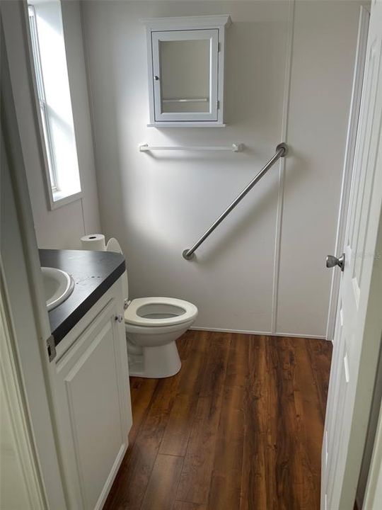 For Sale: $139,999 (2 beds, 2 baths, 960 Square Feet)
