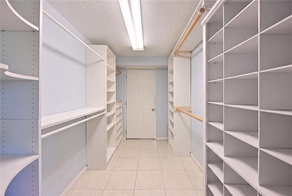 На продажу: $347,000 (2 спален, 2 ванн, 1041 Квадратных фут)