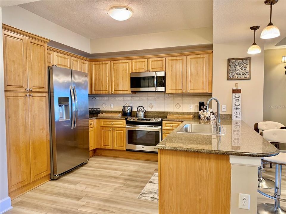 For Sale: $725,000 (3 beds, 3 baths, 1676 Square Feet)