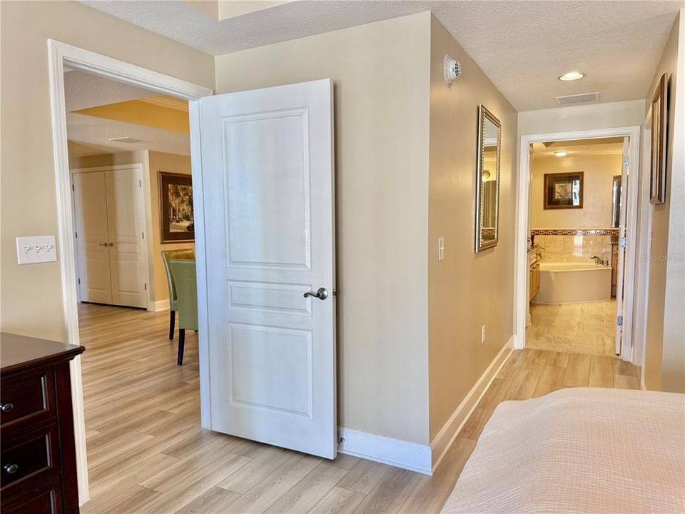 For Sale: $725,000 (3 beds, 3 baths, 1676 Square Feet)