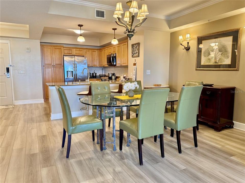 For Sale: $725,000 (3 beds, 3 baths, 1676 Square Feet)