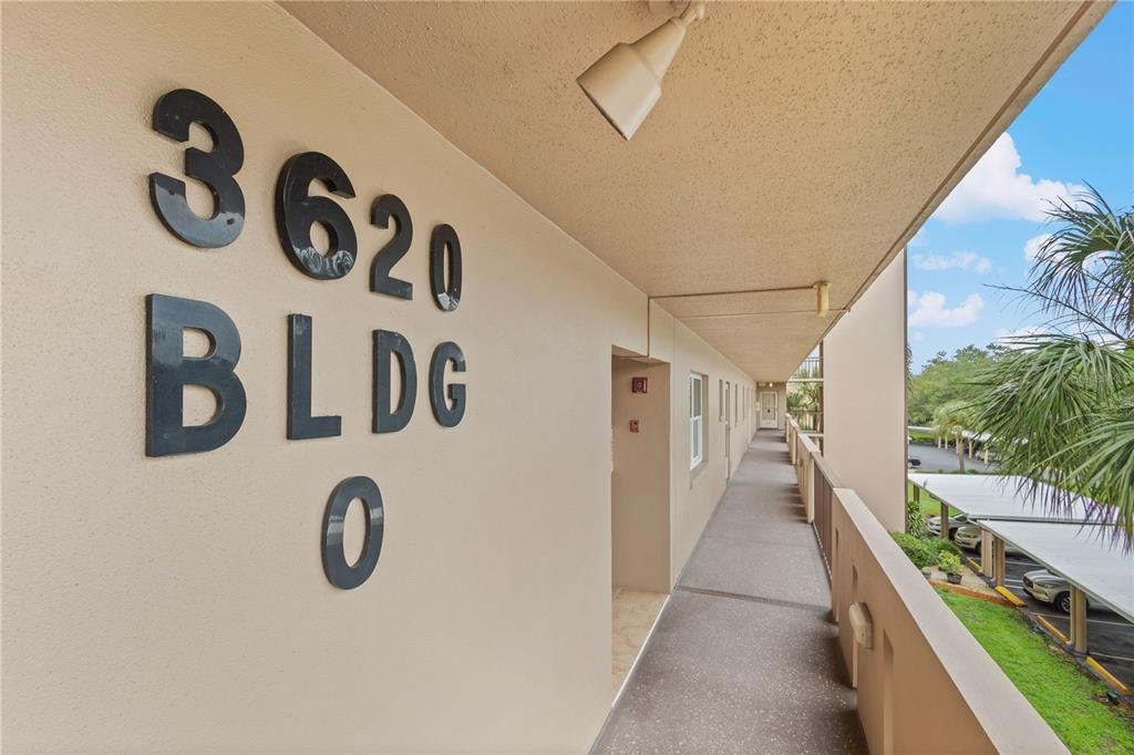 For Sale: $169,000 (2 beds, 2 baths, 1008 Square Feet)