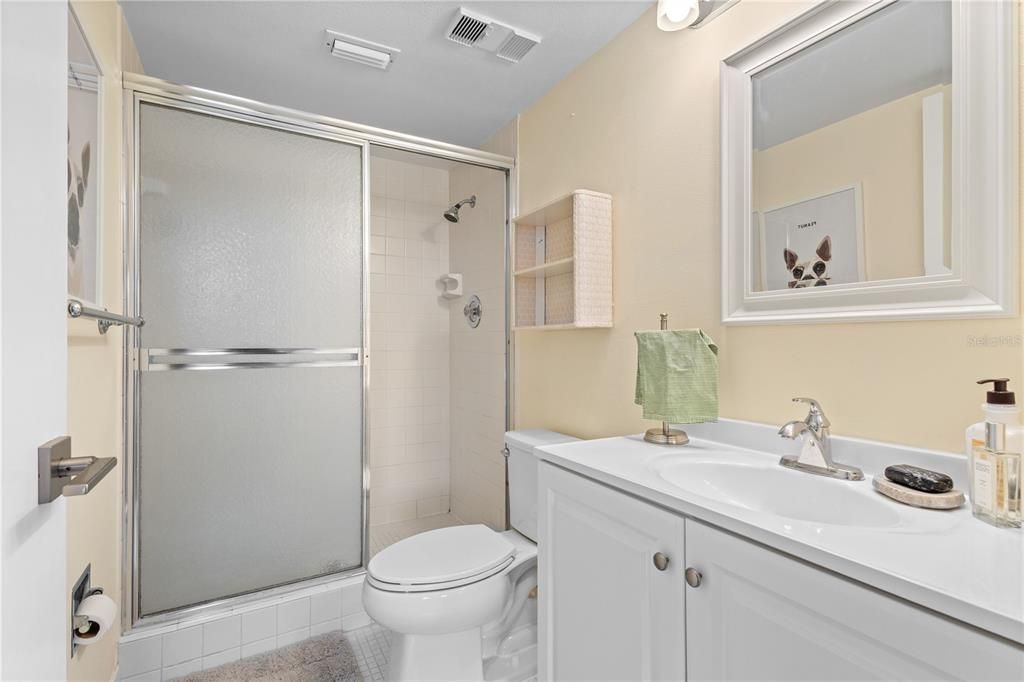 For Sale: $169,000 (2 beds, 2 baths, 1008 Square Feet)