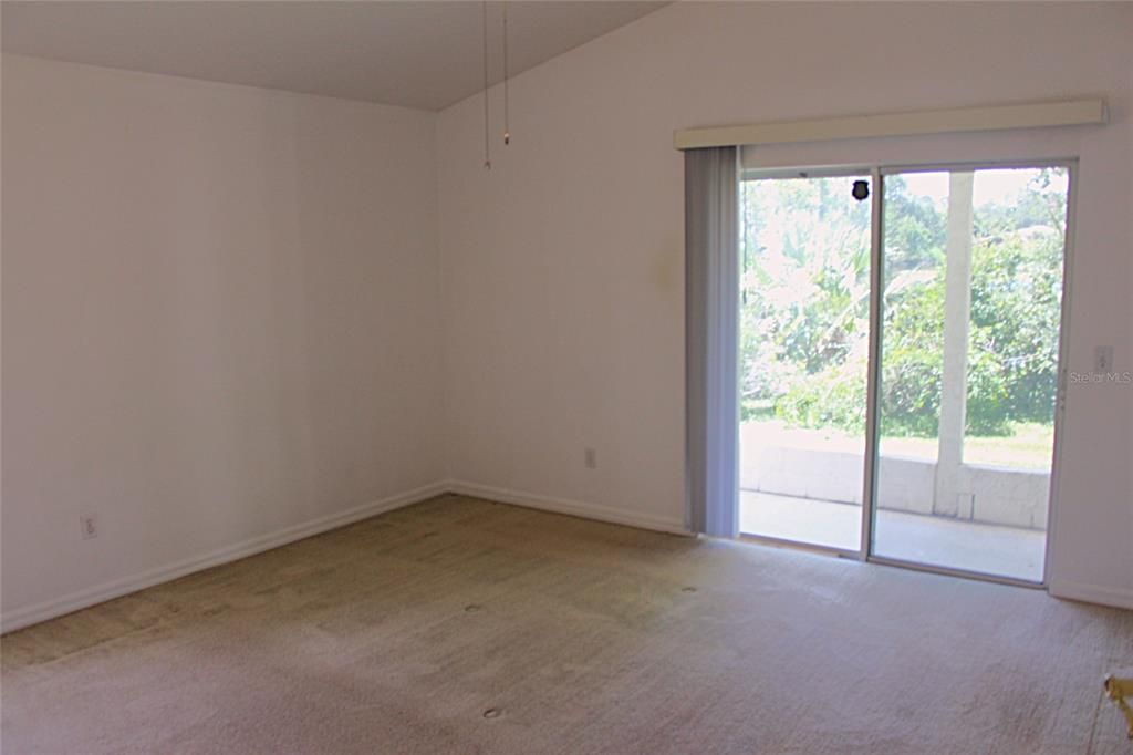 En Renta: $2,300 (4 camas, 2 baños, 2122 Pies cuadrados)