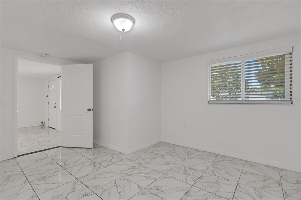 En Venta: $441,000 (3 camas, 3 baños, 1896 Pies cuadrados)