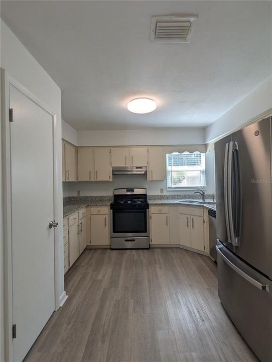 В аренду: $1,500 (2 спален, 2 ванн, 1152 Квадратных фут)