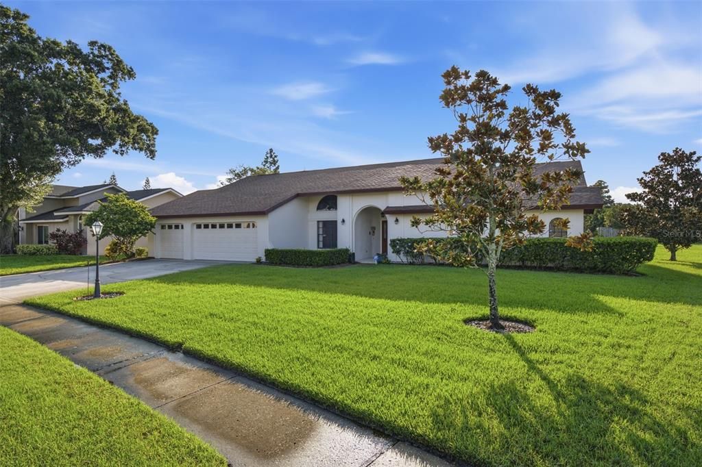 Active With Contract: $750,000 (4 beds, 3 baths, 3315 Square Feet)