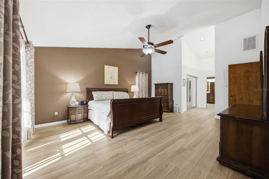 Active With Contract: $750,000 (4 beds, 3 baths, 3315 Square Feet)