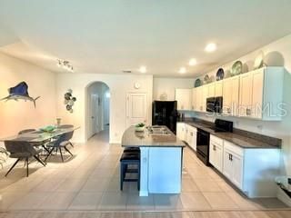 For Sale: $260,000 (3 beds, 2 baths, 1707 Square Feet)