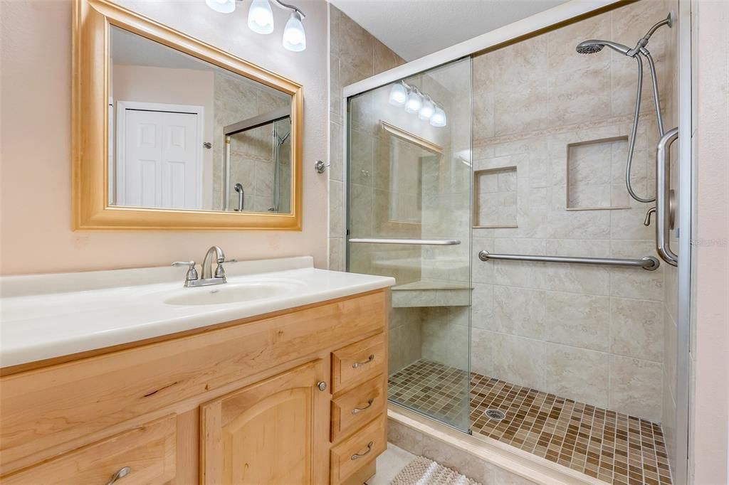 На продажу: $395,000 (3 спален, 2 ванн, 1506 Квадратных фут)