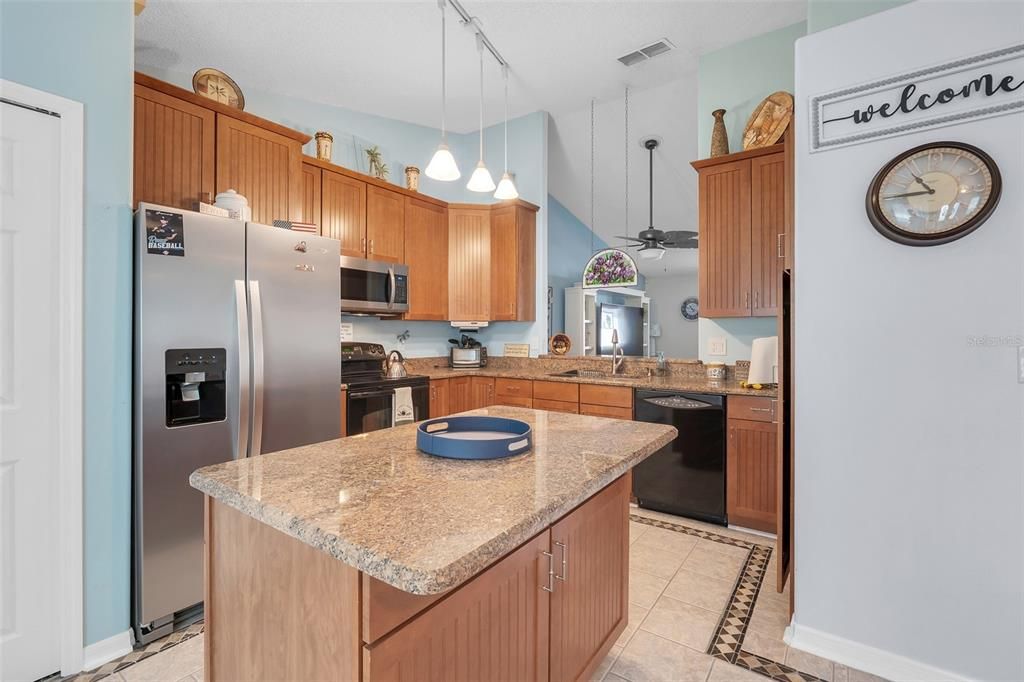 На продажу: $395,000 (3 спален, 2 ванн, 1506 Квадратных фут)