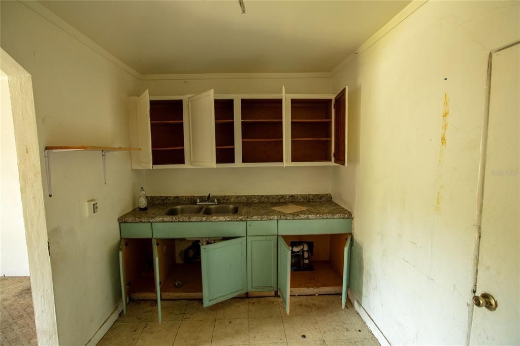 На продажу: $350,000 (3 спален, 3 ванн, 2076 Квадратных фут)