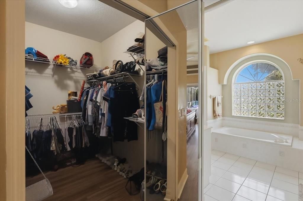 На продажу: $439,000 (3 спален, 2 ванн, 2121 Квадратных фут)