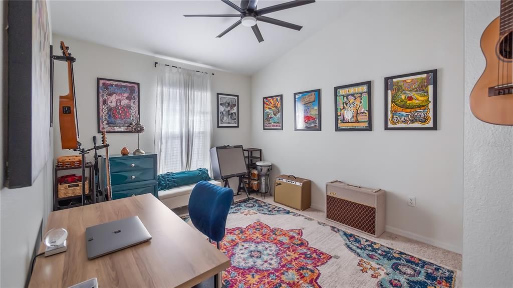 For Sale: $450,000 (3 beds, 2 baths, 1670 Square Feet)