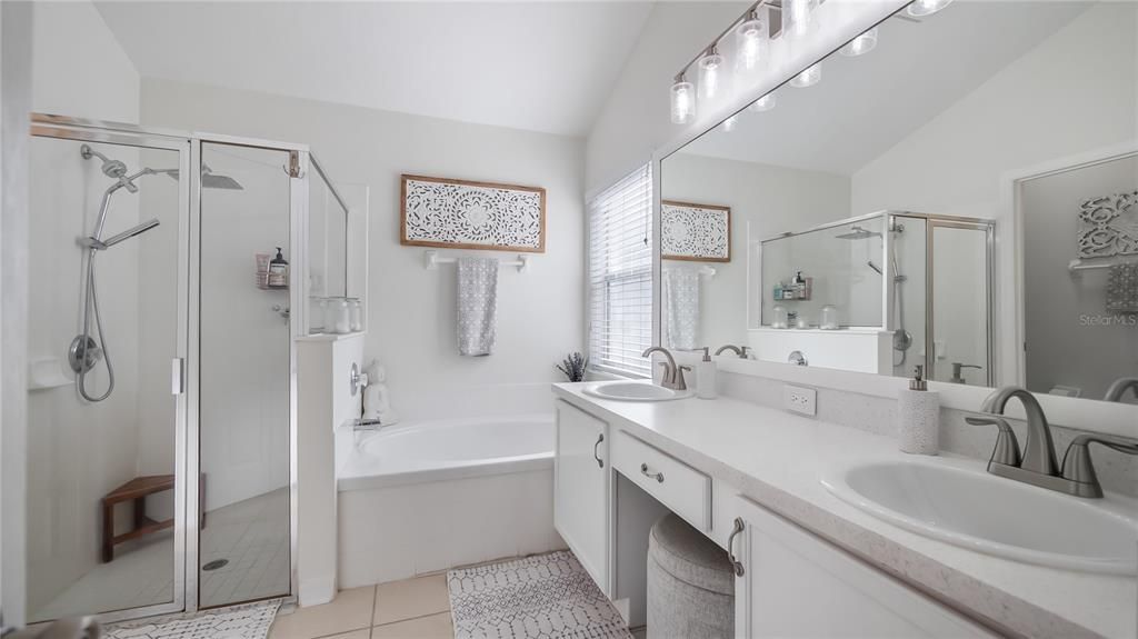 For Sale: $450,000 (3 beds, 2 baths, 1670 Square Feet)