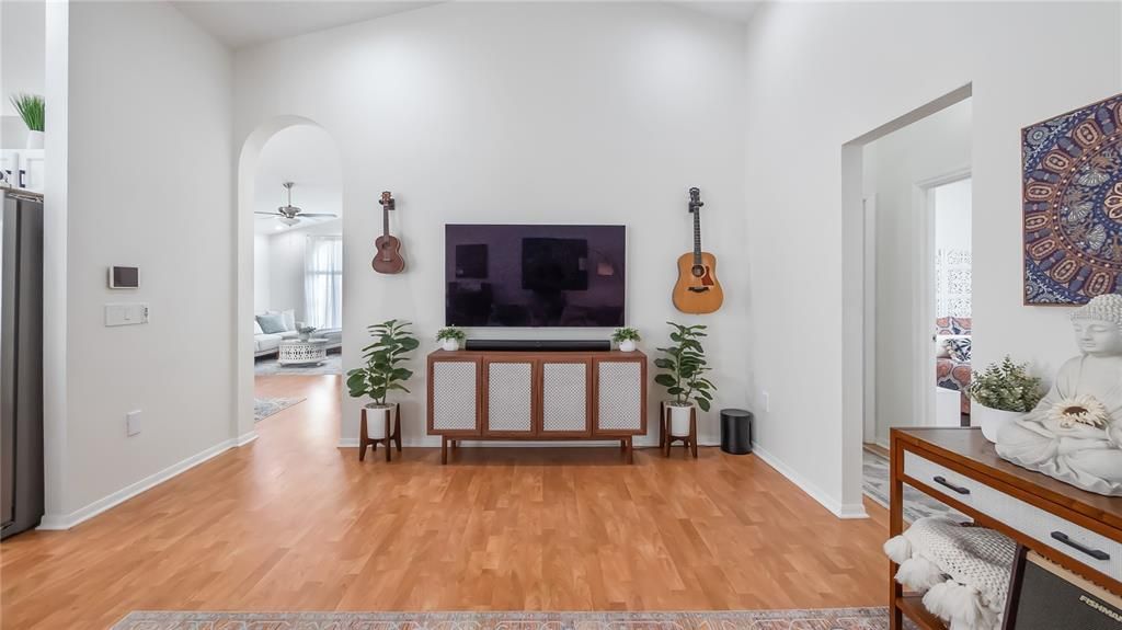For Sale: $450,000 (3 beds, 2 baths, 1670 Square Feet)