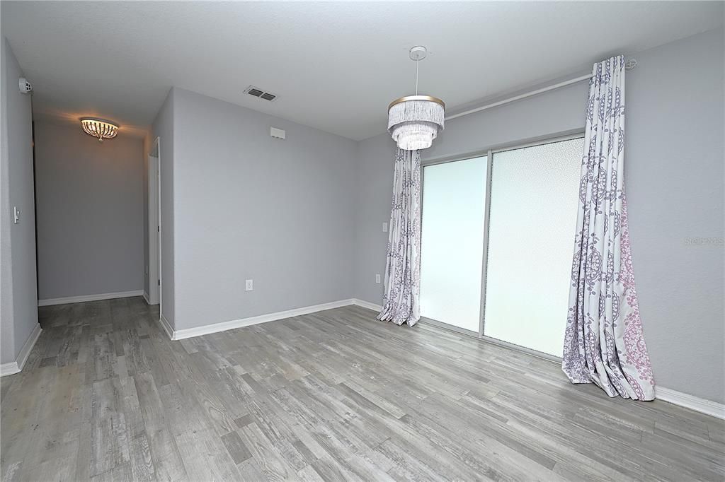 В аренду: $1,800 (3 спален, 2 ванн, 1306 Квадратных фут)
