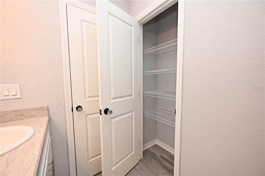 В аренду: $1,800 (3 спален, 2 ванн, 1306 Квадратных фут)