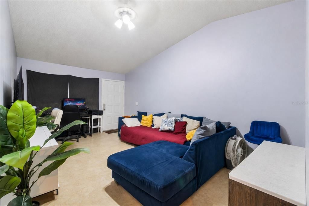For Sale: $1,150,000 (12 beds, 0 baths, 4024 Square Feet)