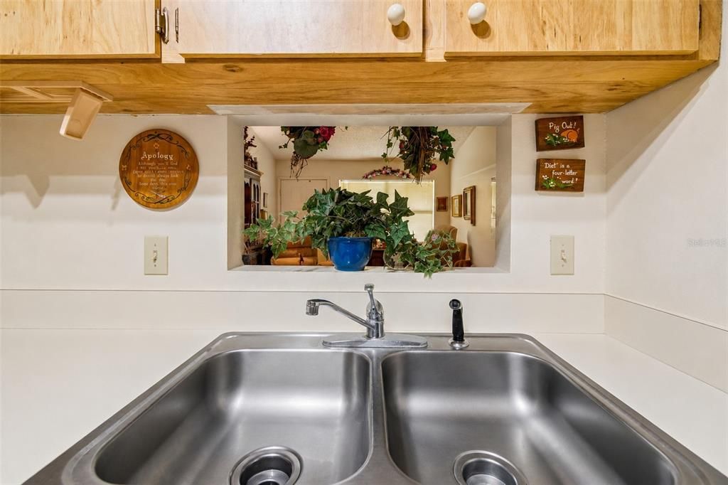 For Sale: $1,150,000 (12 beds, 0 baths, 4024 Square Feet)