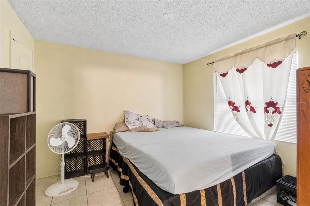 For Sale: $1,150,000 (12 beds, 0 baths, 4024 Square Feet)