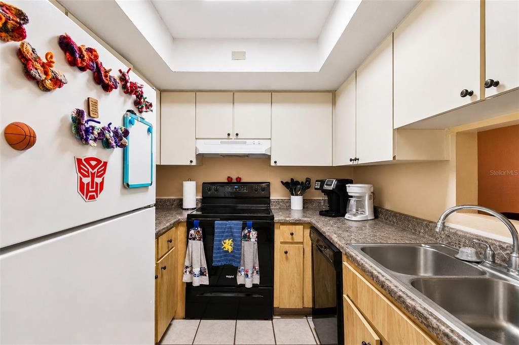 For Sale: $1,150,000 (12 beds, 0 baths, 4024 Square Feet)