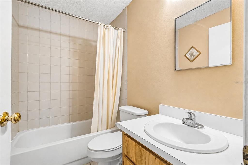 For Sale: $1,150,000 (12 beds, 0 baths, 4024 Square Feet)