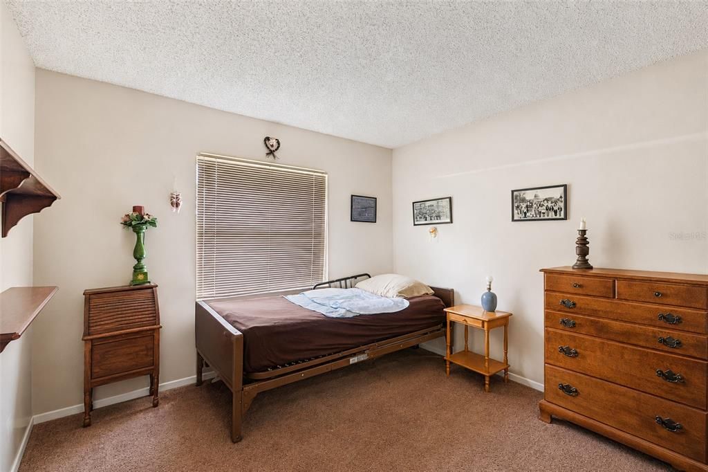 For Sale: $1,150,000 (12 beds, 0 baths, 4024 Square Feet)