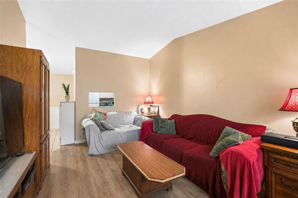 For Sale: $1,150,000 (12 beds, 0 baths, 4024 Square Feet)