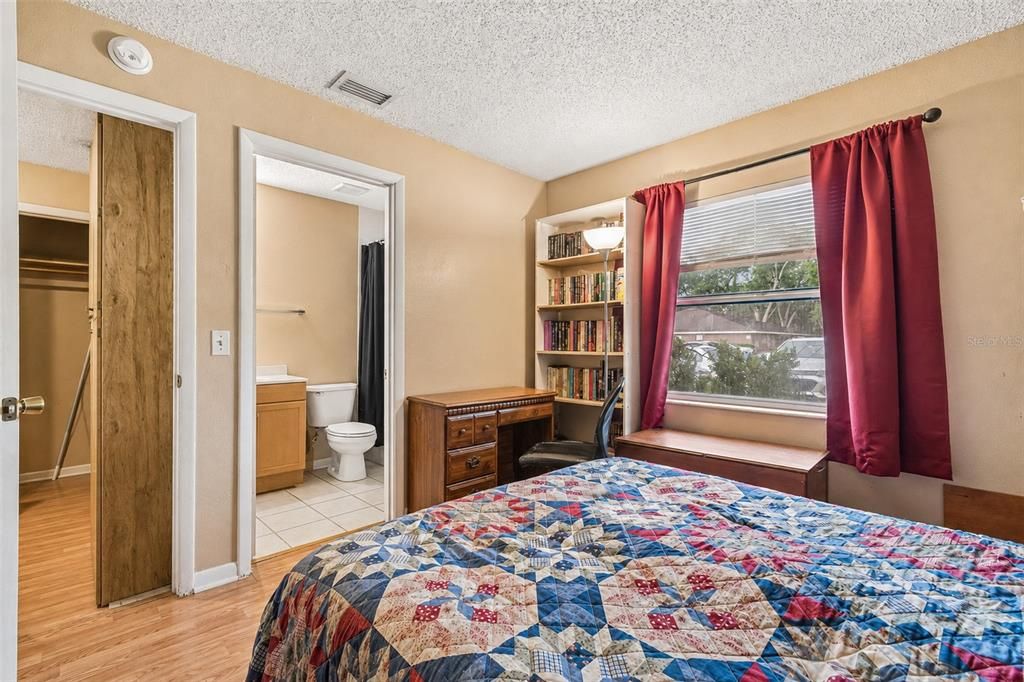 For Sale: $1,150,000 (12 beds, 0 baths, 4024 Square Feet)