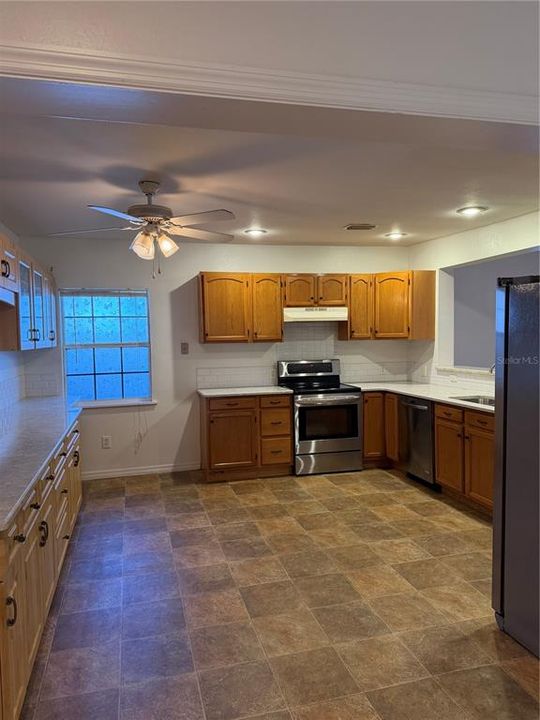 En Venta: $395,000 (3 camas, 2 baños, 1781 Pies cuadrados)