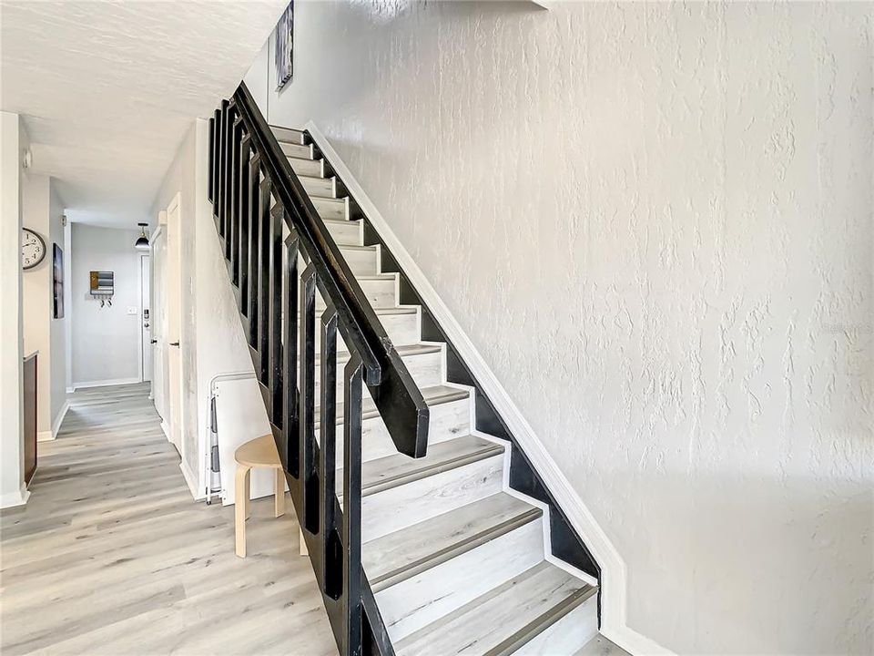На продажу: $229,000 (2 спален, 2 ванн, 1088 Квадратных фут)