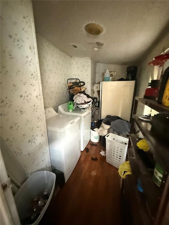 На продажу: $130,000 (3 спален, 2 ванн, 1728 Квадратных фут)