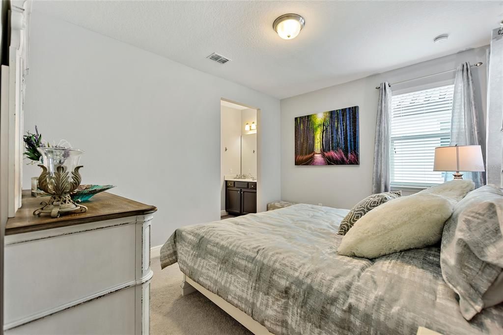 For Rent: $5,000 (5 beds, 3 baths, 3725 Square Feet)
