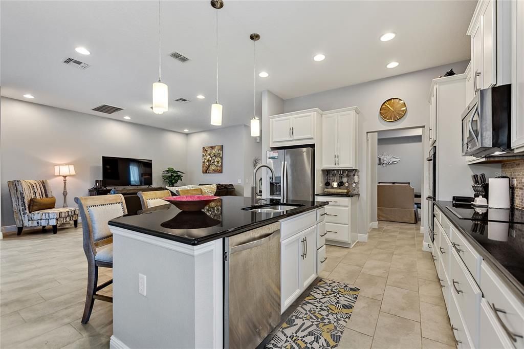 For Rent: $5,000 (5 beds, 3 baths, 3725 Square Feet)
