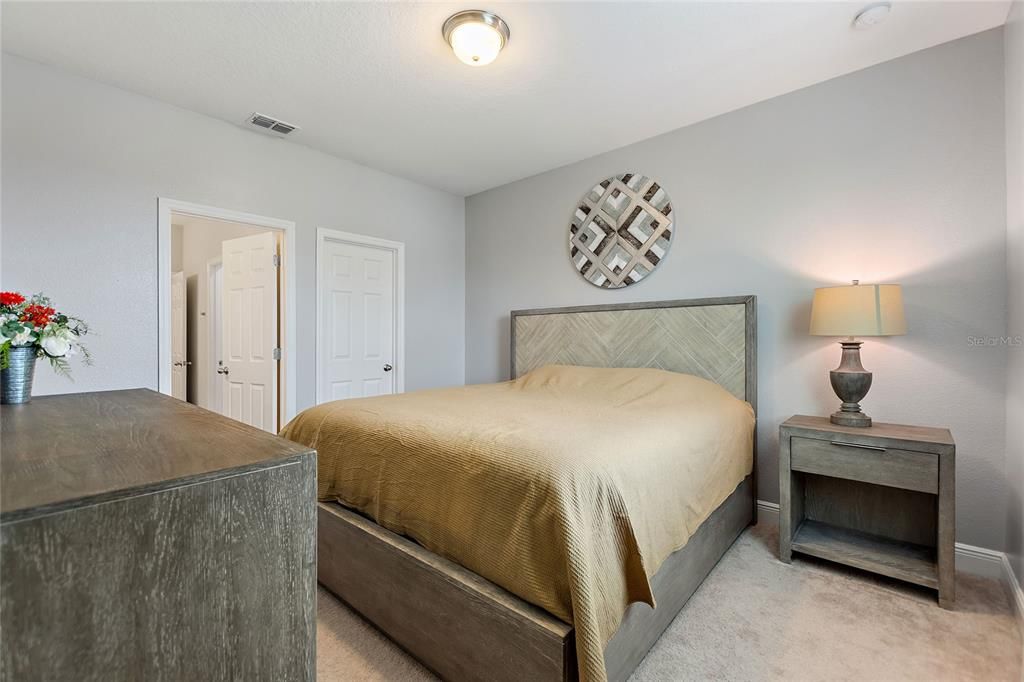 For Rent: $5,000 (5 beds, 3 baths, 3725 Square Feet)