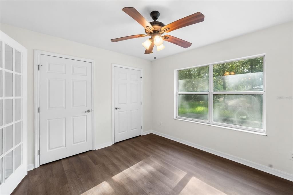 For Sale: $244,500 (3 beds, 2 baths, 1165 Square Feet)