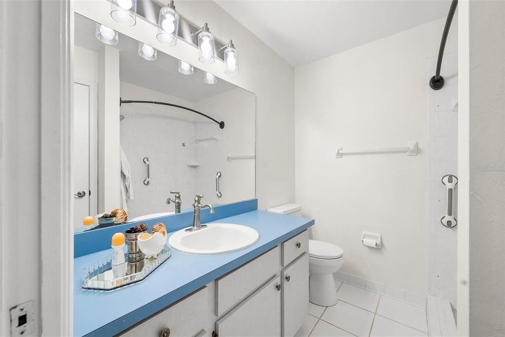 For Sale: $244,500 (3 beds, 2 baths, 1165 Square Feet)