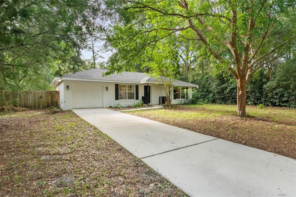 For Sale: $244,500 (3 beds, 2 baths, 1165 Square Feet)