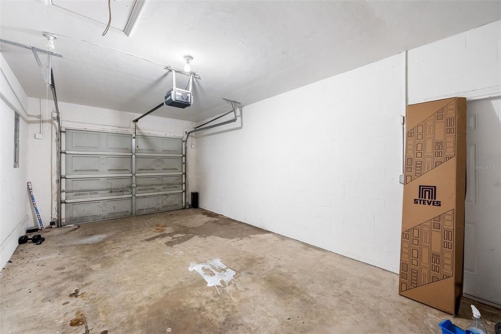 For Sale: $244,500 (3 beds, 2 baths, 1165 Square Feet)