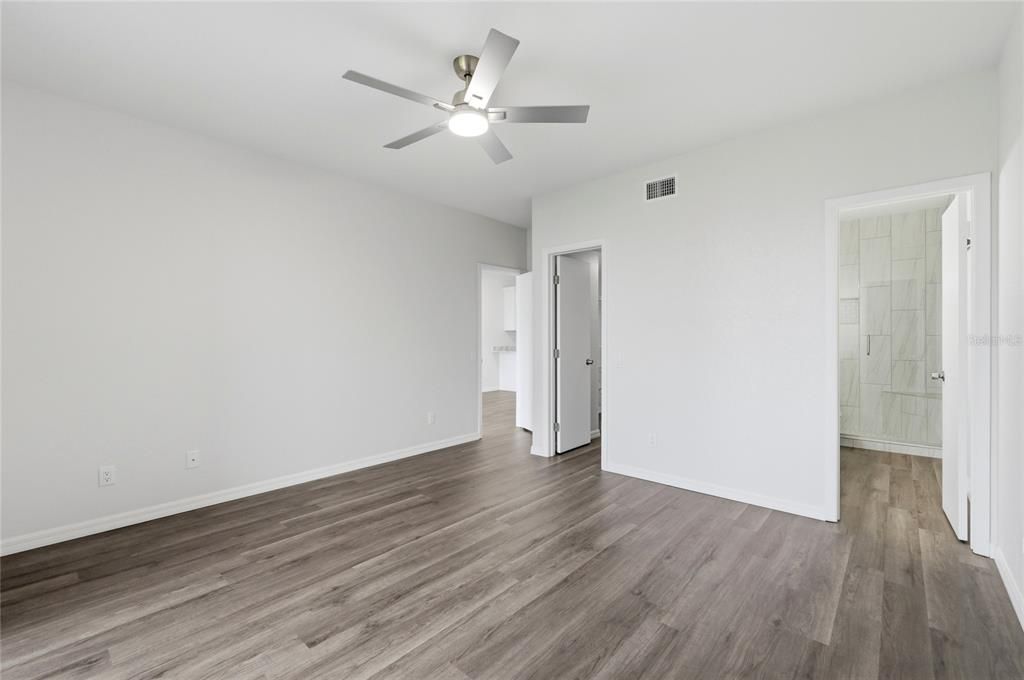 En Venta: $229,900 (2 camas, 2 baños, 1090 Pies cuadrados)