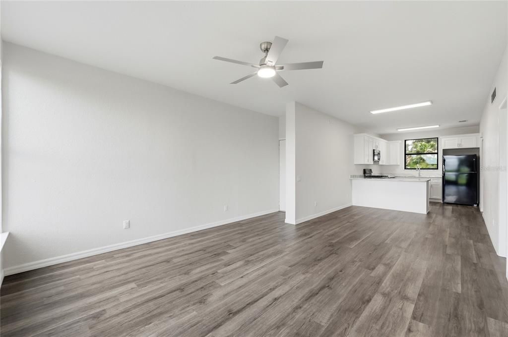 En Venta: $229,900 (2 camas, 2 baños, 1090 Pies cuadrados)