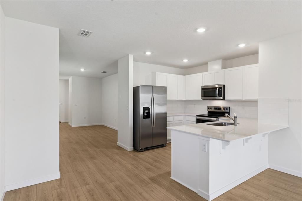 На продажу: $425,990 (3 спален, 2 ванн, 1504 Квадратных фут)