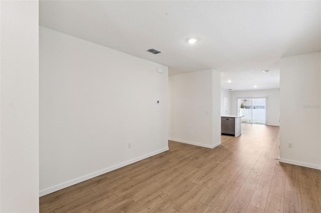 На продажу: $425,990 (3 спален, 2 ванн, 1504 Квадратных фут)