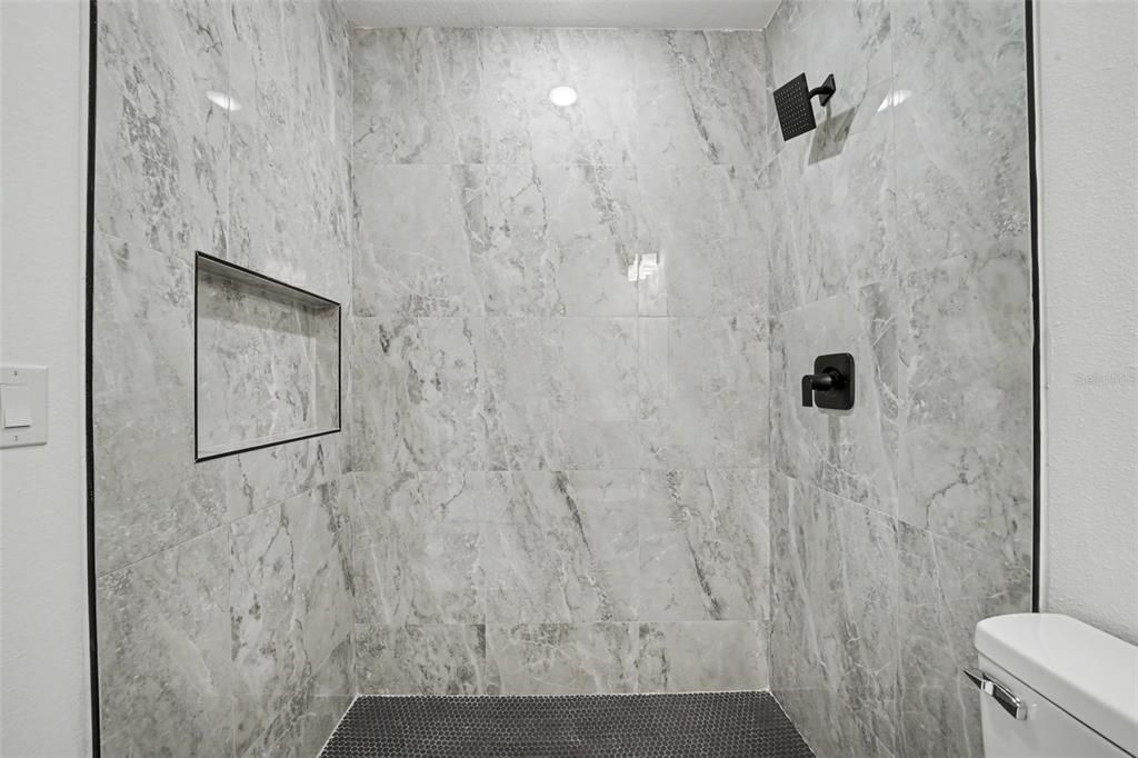 На продажу: $259,999 (3 спален, 2 ванн, 1140 Квадратных фут)