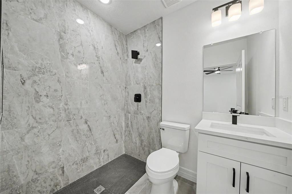 На продажу: $259,999 (3 спален, 2 ванн, 1140 Квадратных фут)