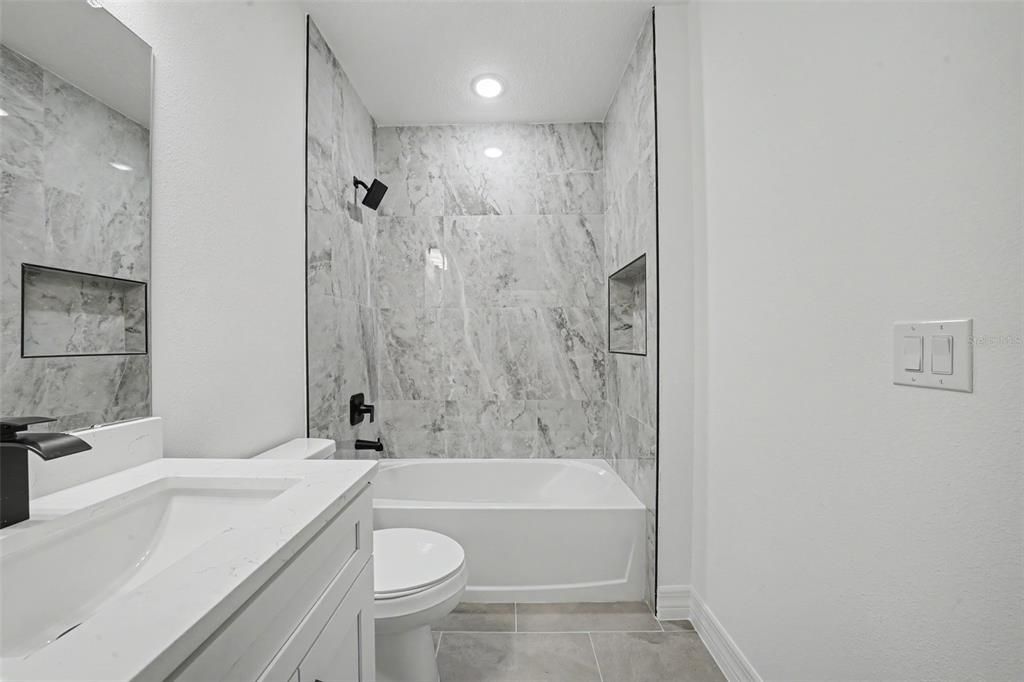 На продажу: $259,999 (3 спален, 2 ванн, 1140 Квадратных фут)
