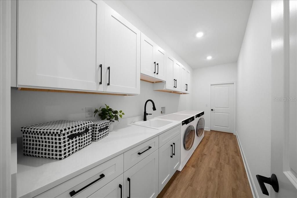 En Venta: $599,990 (5 camas, 3 baños, 2637 Pies cuadrados)