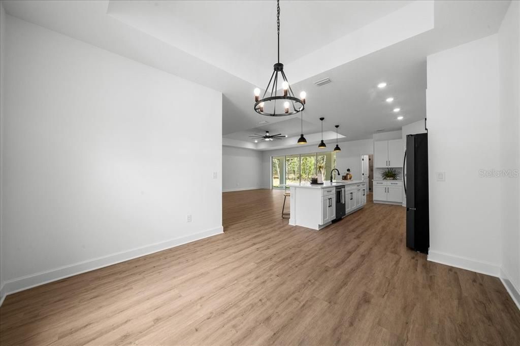 En Venta: $599,990 (5 camas, 3 baños, 2637 Pies cuadrados)