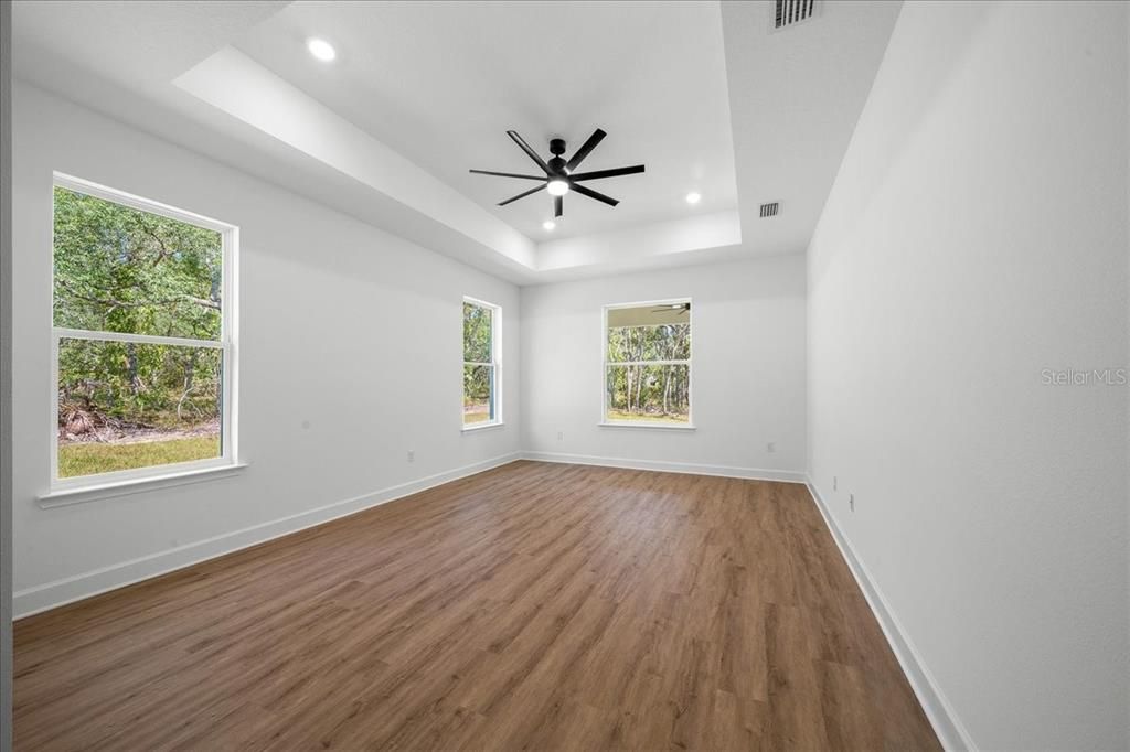 En Venta: $599,990 (5 camas, 3 baños, 2637 Pies cuadrados)
